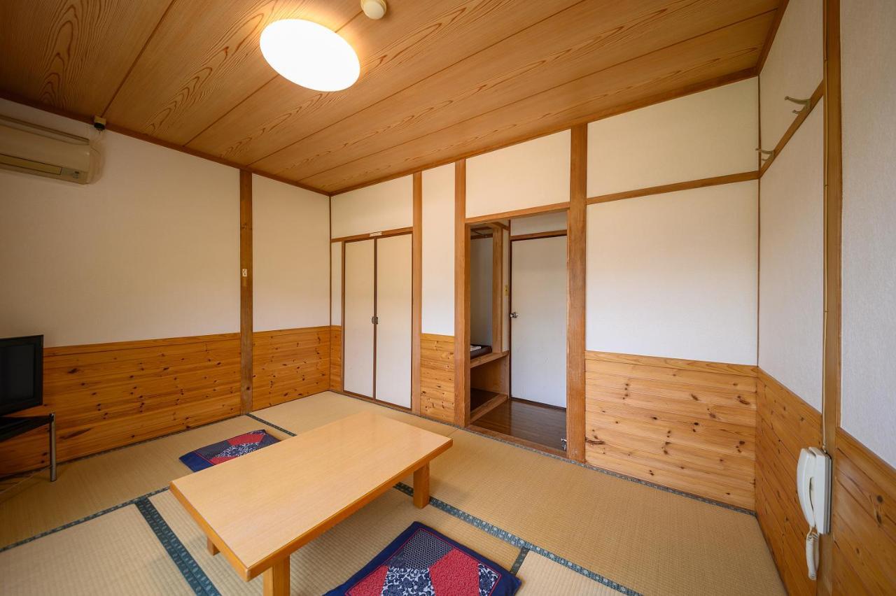 Hotel Minshuku Tsutaya Yufu Zewnętrze zdjęcie